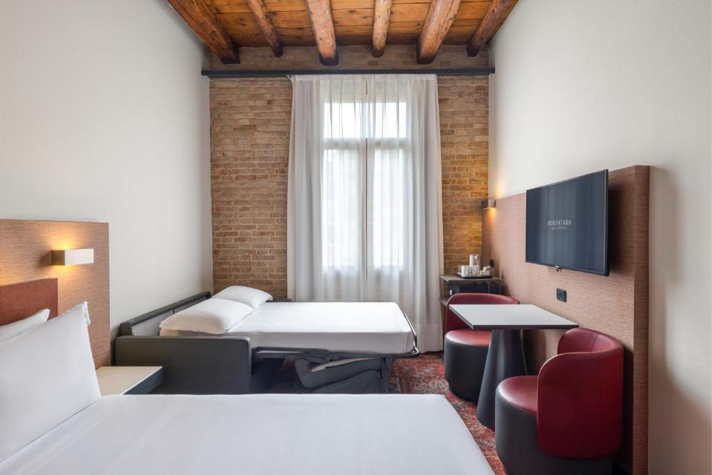 Camera Matrimoniale con Divano-Letto - Eurostars Residenza Cannaregio - Foto 2