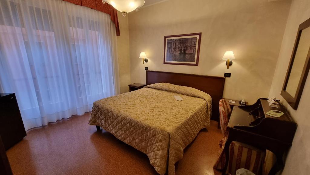 Camera Matrimoniale Superior - Hotel Carlton Capri - Foto 3