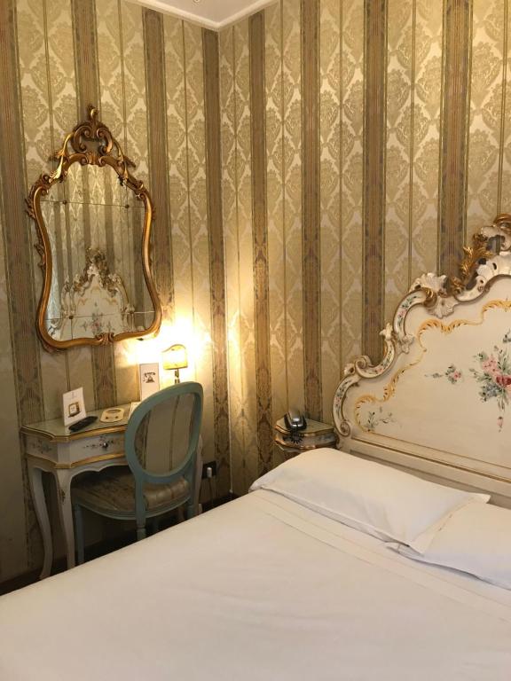 Camera Tripla Classic - Hotel Carlton On The Grand Canal - Foto 2