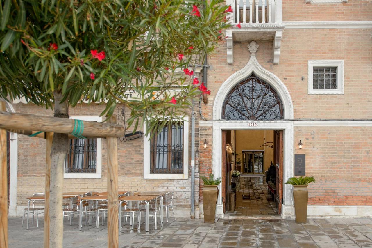 Bagno e servizi del Hotel Moresco, hotel 4 stelle nel sestiere di Dorsoduro, Venezia, Italia