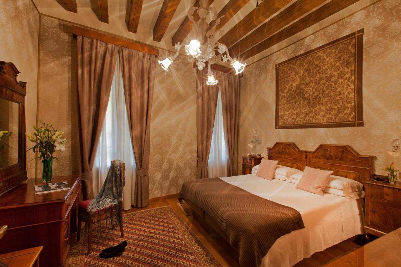 Interni, lobby o sala comune del Hotel Saturnia & International, San Marco, Venezia