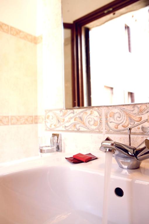 Camera Matrimoniale/Doppia con Letti Singoli - Hotel Serenissima - Foto 1