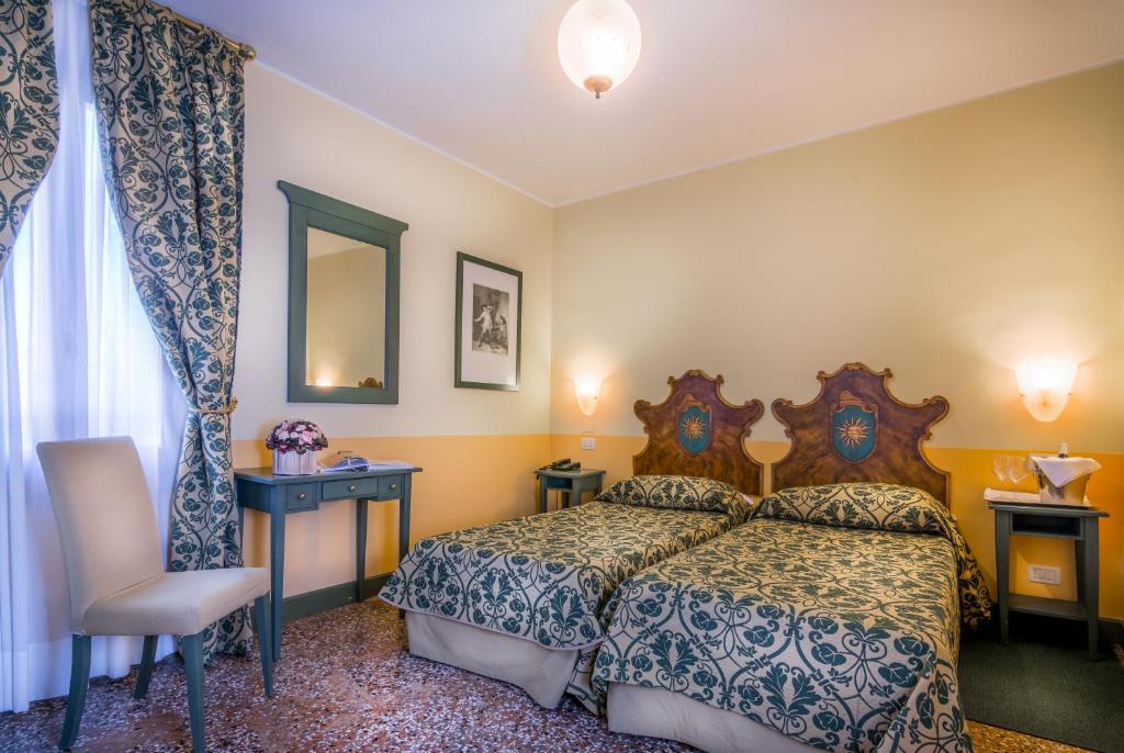 Camera Matrimoniale Classic - Palazzo Marcello Hotel Al Sole - Foto 2